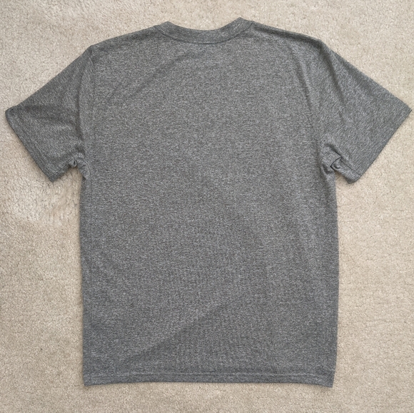 Nike Dri-Fit gray t-shirt - Picture 2 of 8